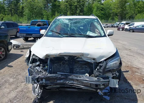 2018 Subaru Forester 2.5I Premium z USA, uszkodzony, nr VIN JF2SJAGC3JH436499